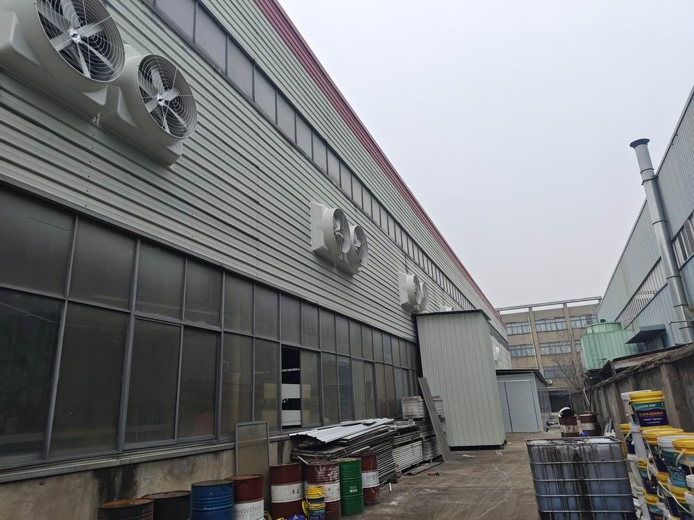 江苏南通如皋光学机电-玻璃钢负压风机安装案例
